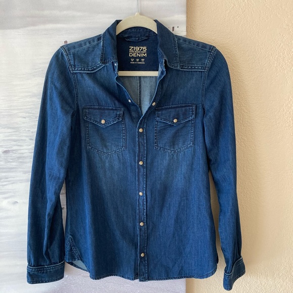 Zara Jackets & Blazers - 💙 NWOT ZARA Lightweight Denim Button Up Shirt Sz XS